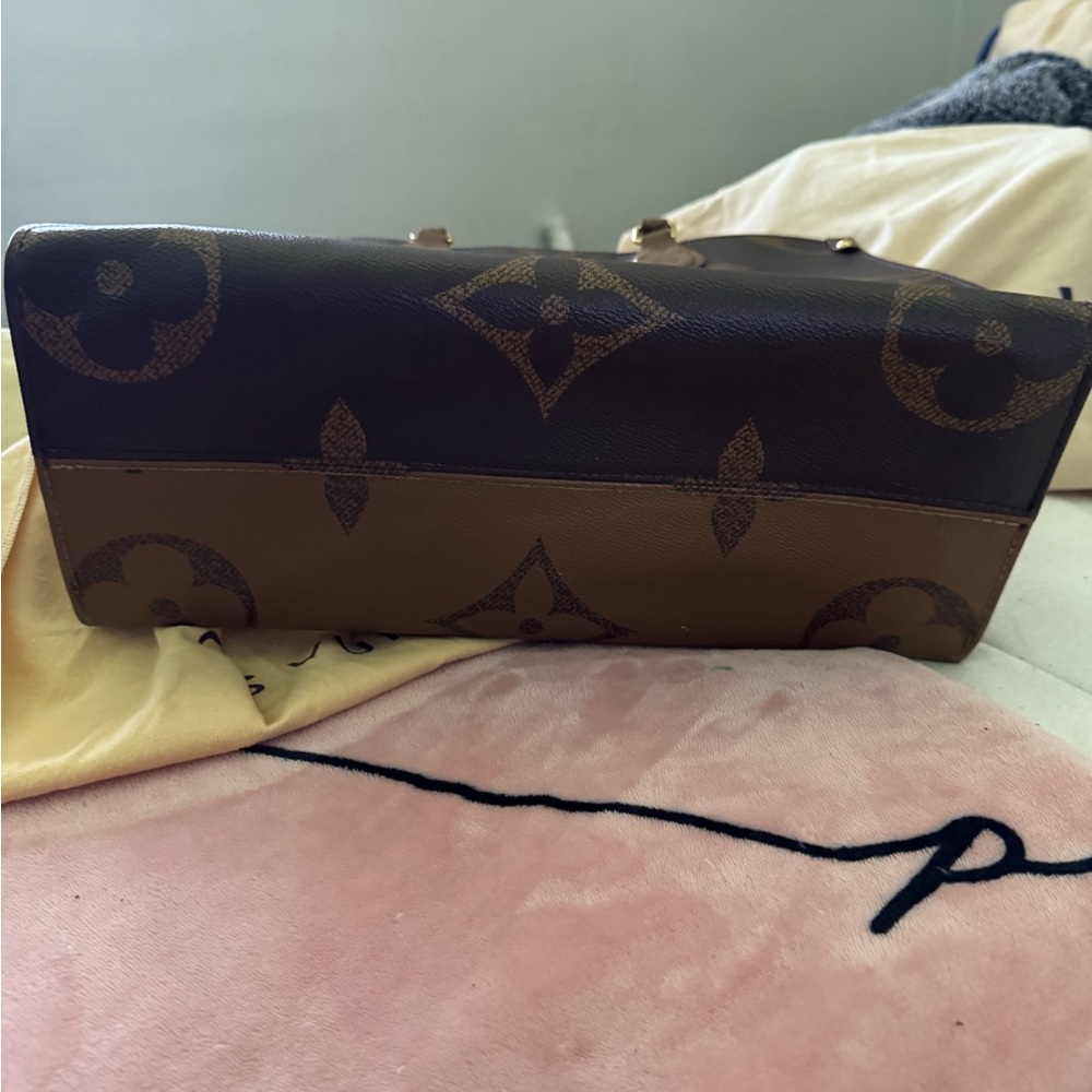 Louis Vuitton ON THE GO BAG ! - Picture 5 of 16